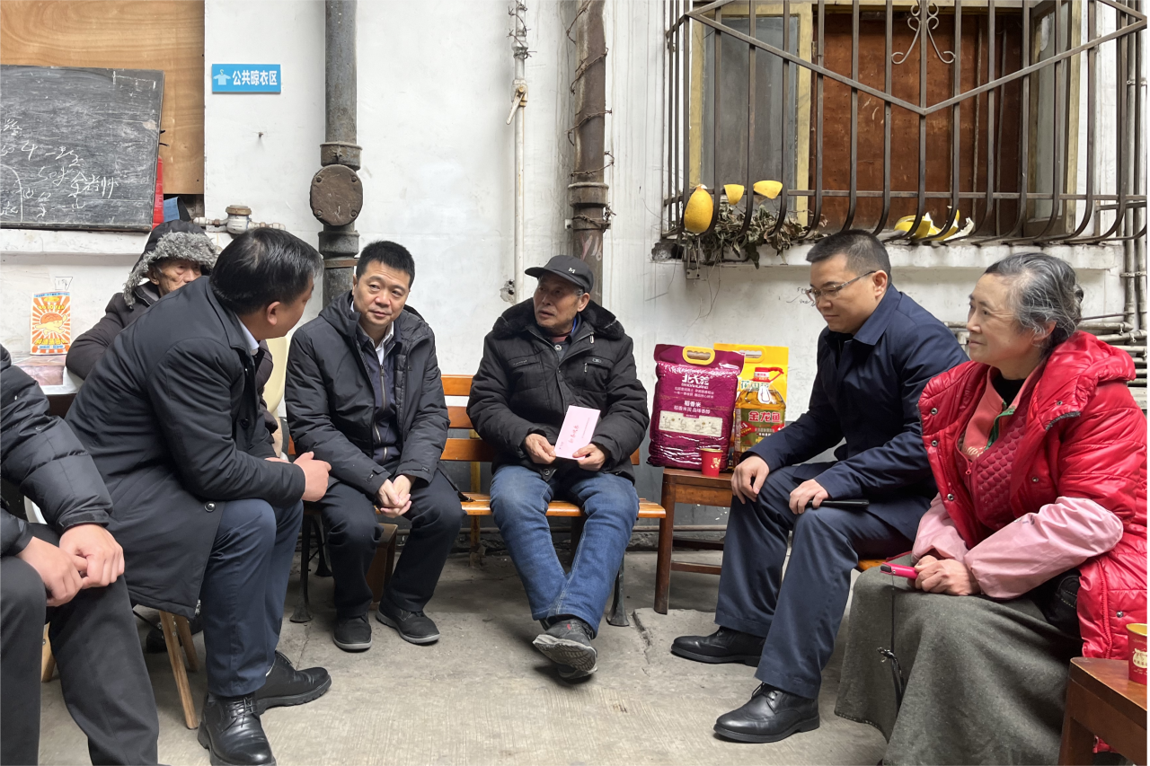 省凯发K8集团领导班子成员走访慰问生活困难党员、老党员、老干部